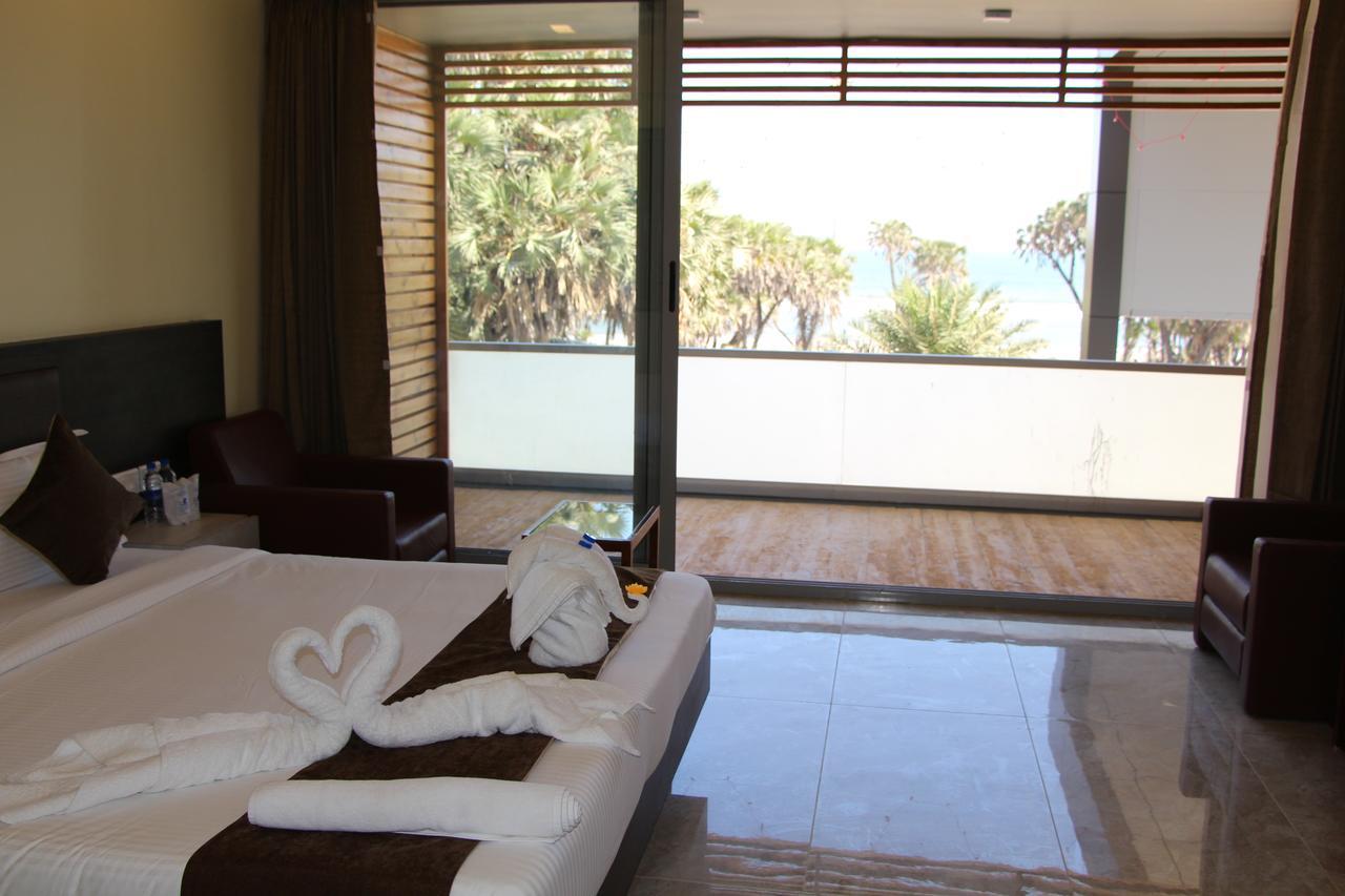 Krishna Beach Resorts - Диу Экстерьер фото