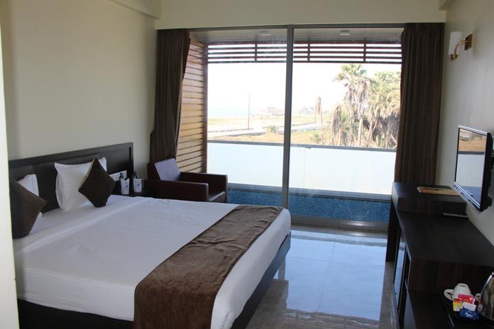 Krishna Beach Resorts - Диу Экстерьер фото
