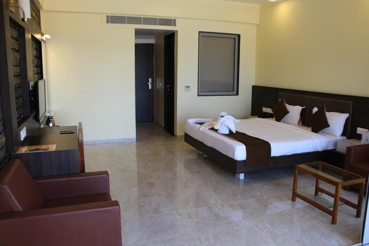 Krishna Beach Resorts - Диу Экстерьер фото